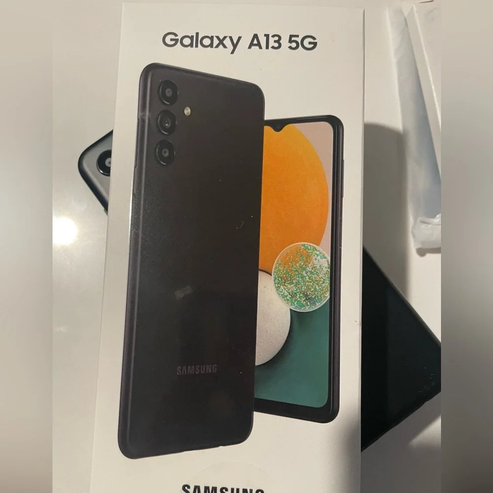 Samsung Midnight Black Phone with Dual Cameras